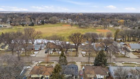 77 18th Avenue N Fargo ND 58102