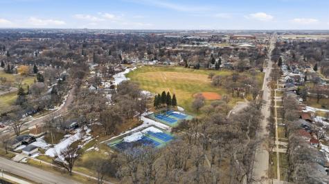 77 18th Avenue N Fargo ND 58102