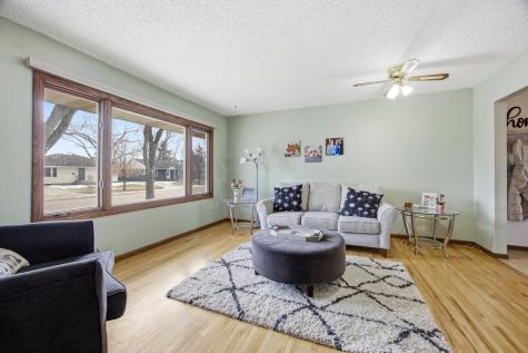 77 18th Avenue N Fargo ND 58102