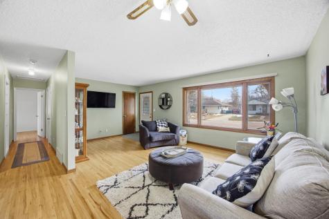 77 18th Avenue N Fargo ND 58102