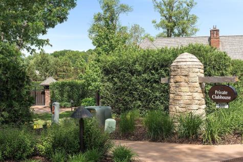 425 Carpenters Point Wayzata MN 55391