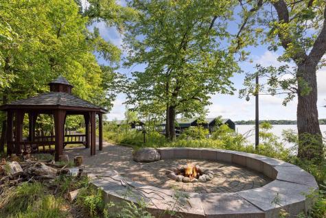 425 Carpenters Point Wayzata MN 55391