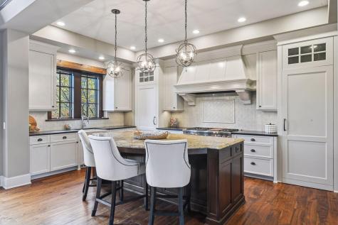 425 Carpenters Point Wayzata MN 55391