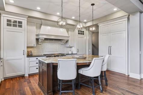425 Carpenters Point Wayzata MN 55391