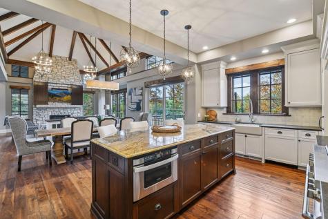 425 Carpenters Point Wayzata MN 55391