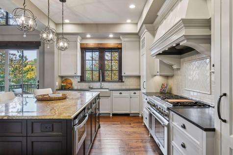 425 Carpenters Point Wayzata MN 55391