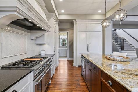 425 Carpenters Point Wayzata MN 55391
