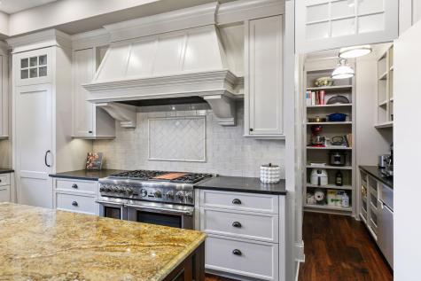 425 Carpenters Point Wayzata MN 55391
