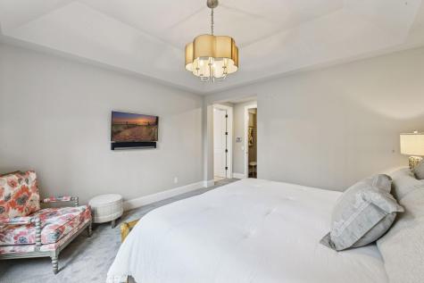 425 Carpenters Point Wayzata MN 55391