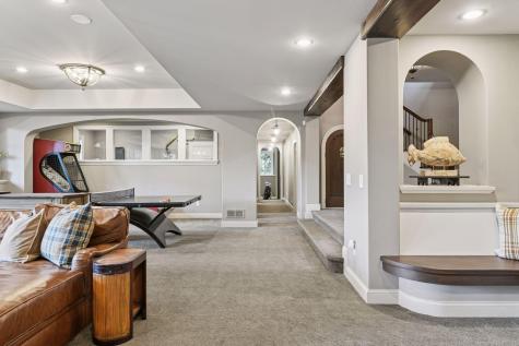 425 Carpenters Point Wayzata MN 55391