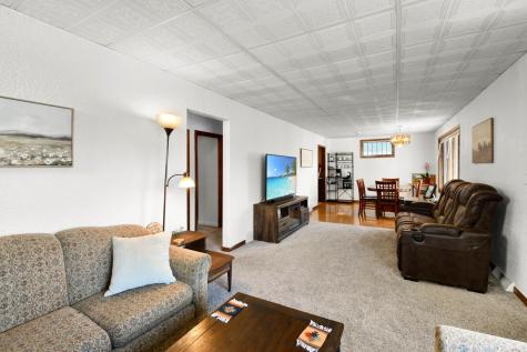 1127 8th Avenue S Fargo ND 58103