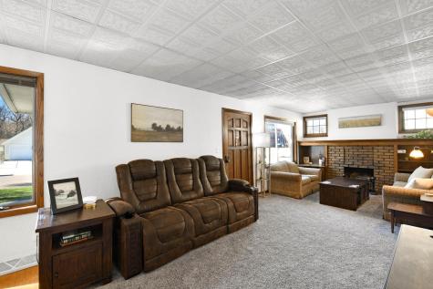 1127 8th Avenue S Fargo ND 58103