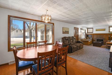 1127 8th Avenue S Fargo ND 58103