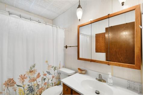 1127 8th Avenue S Fargo ND 58103