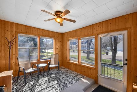 1127 8th Avenue S Fargo ND 58103