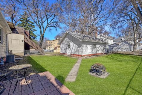 1127 8th Avenue S Fargo ND 58103