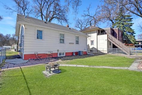 1127 8th Avenue S Fargo ND 58103