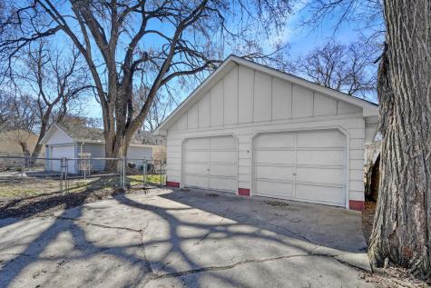 1127 8th Avenue S Fargo ND 58103