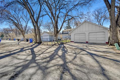 1127 8th Avenue S Fargo ND 58103