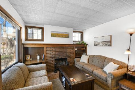 1127 8th Avenue S Fargo ND 58103
