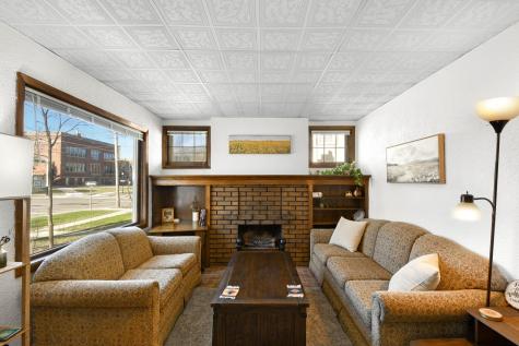 1127 8th Avenue S Fargo ND 58103