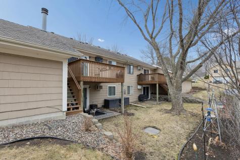 3 Somerset Drive Waconia MN 55387