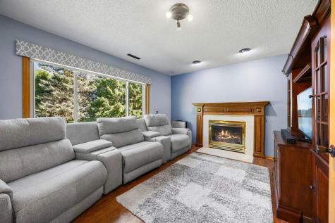 16105 Inglewood Drive Lakeville MN 55044
