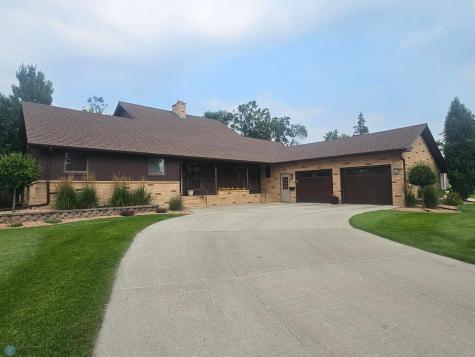 1615 4th Street N Wahpeton ND 58075