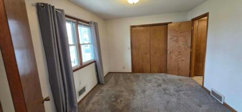 1106 Foothills Circle Albert Lea MN 56007