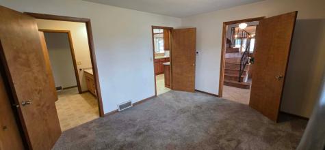 1106 Foothills Circle Albert Lea MN 56007