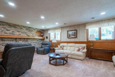 747 5th Avenue NW Valley City ND 58072