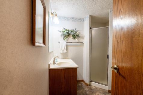 747 5th Avenue NW Valley City ND 58072
