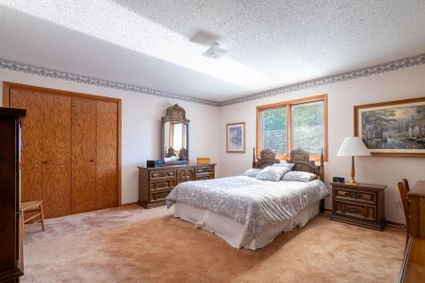 747 5th Avenue NW Valley City ND 58072
