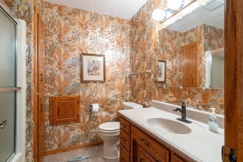 747 5th Avenue NW Valley City ND 58072