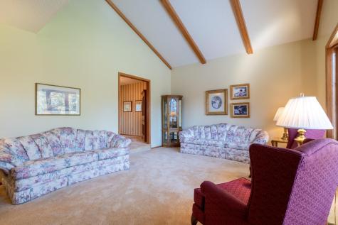 747 5th Avenue NW Valley City ND 58072