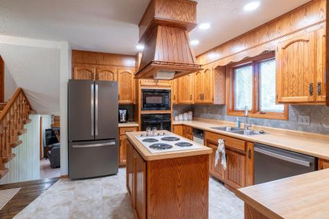 747 5th Avenue NW Valley City ND 58072