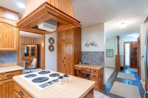 747 5th Avenue NW Valley City ND 58072