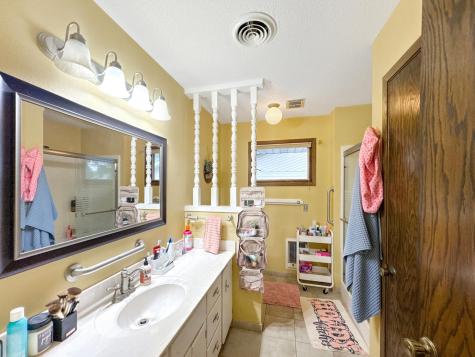 3033 Redwood Avenue Slayton MN 56172