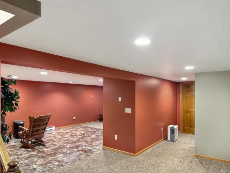 3033 Redwood Avenue Slayton MN 56172