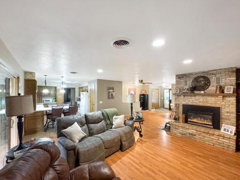 3033 Redwood Avenue Slayton MN 56172