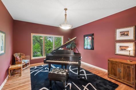9009 Sutton Drive Eden Prairie MN 55347