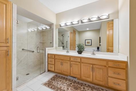 9009 Sutton Drive Eden Prairie MN 55347