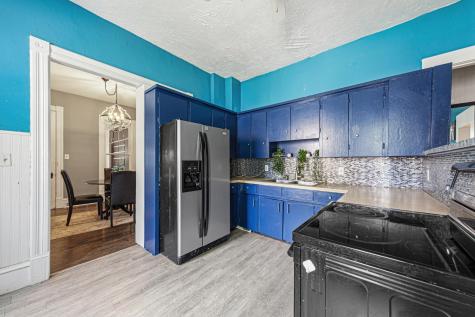 228 W 4th Street Blue Earth MN 56013