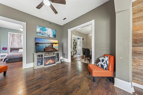 228 W 4th Street Blue Earth MN 56013
