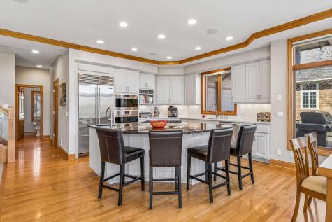 3717 Fairway Point Woodbury MN 55125
