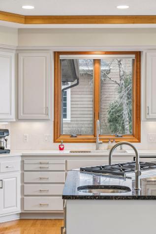 3717 Fairway Point Woodbury MN 55125