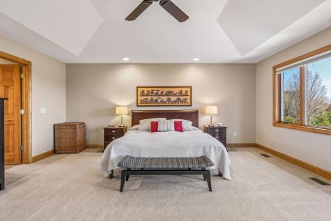 3717 Fairway Point Woodbury MN 55125