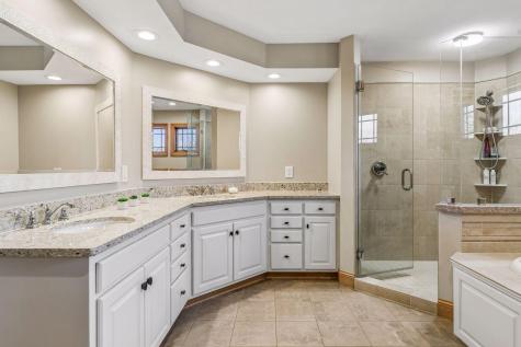 3717 Fairway Point Woodbury MN 55125