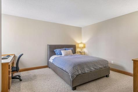 3717 Fairway Point Woodbury MN 55125
