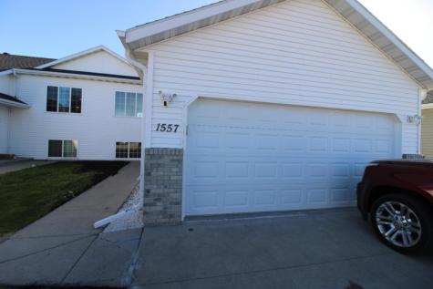 1557 34th Avenue S Moorhead MN 56560